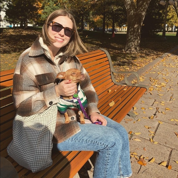 Meet Your Posher - Picture 1 of 1